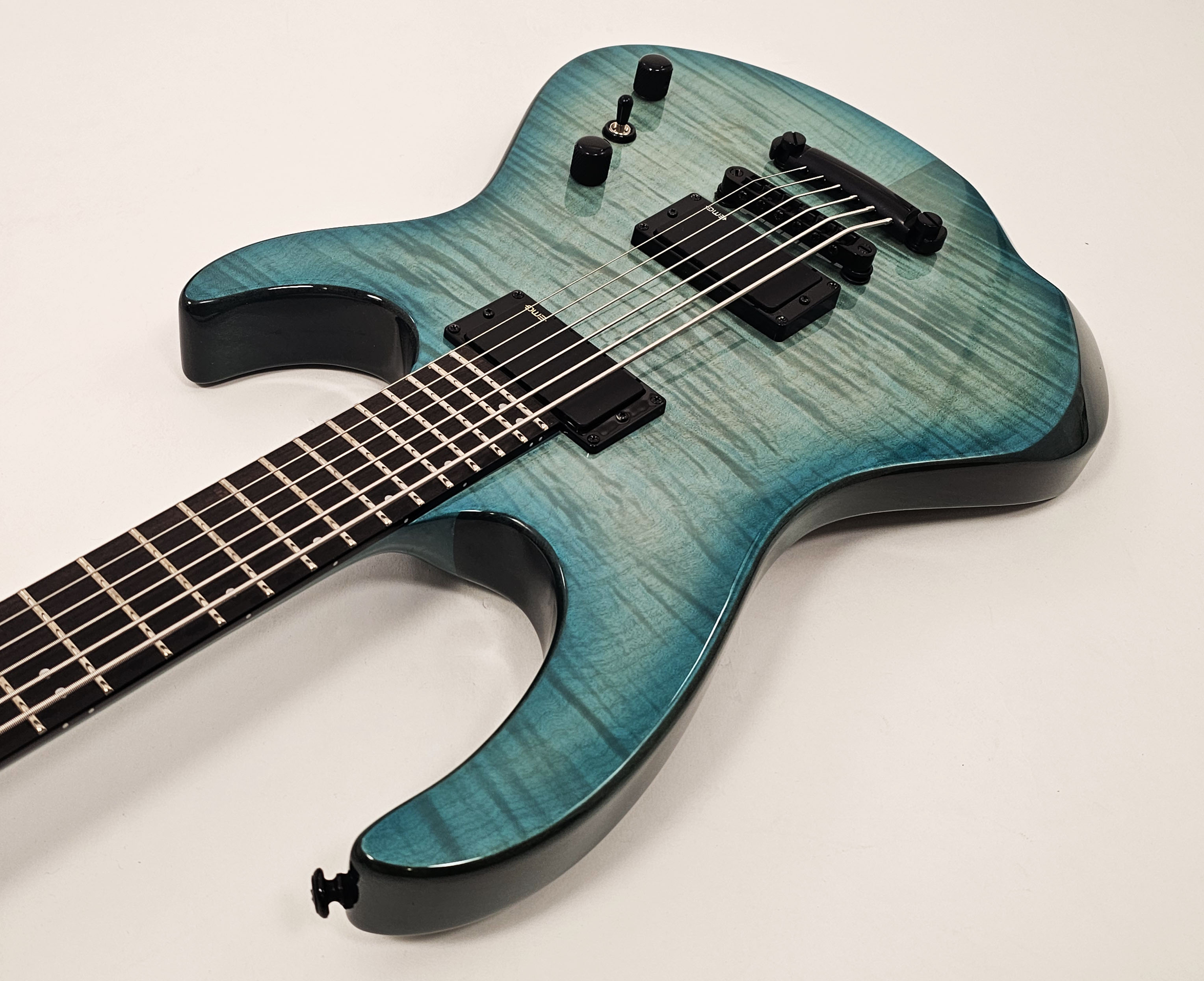 Agile Intrepid Pro Bass 6 EB EMG 630 Oceanburst TOM