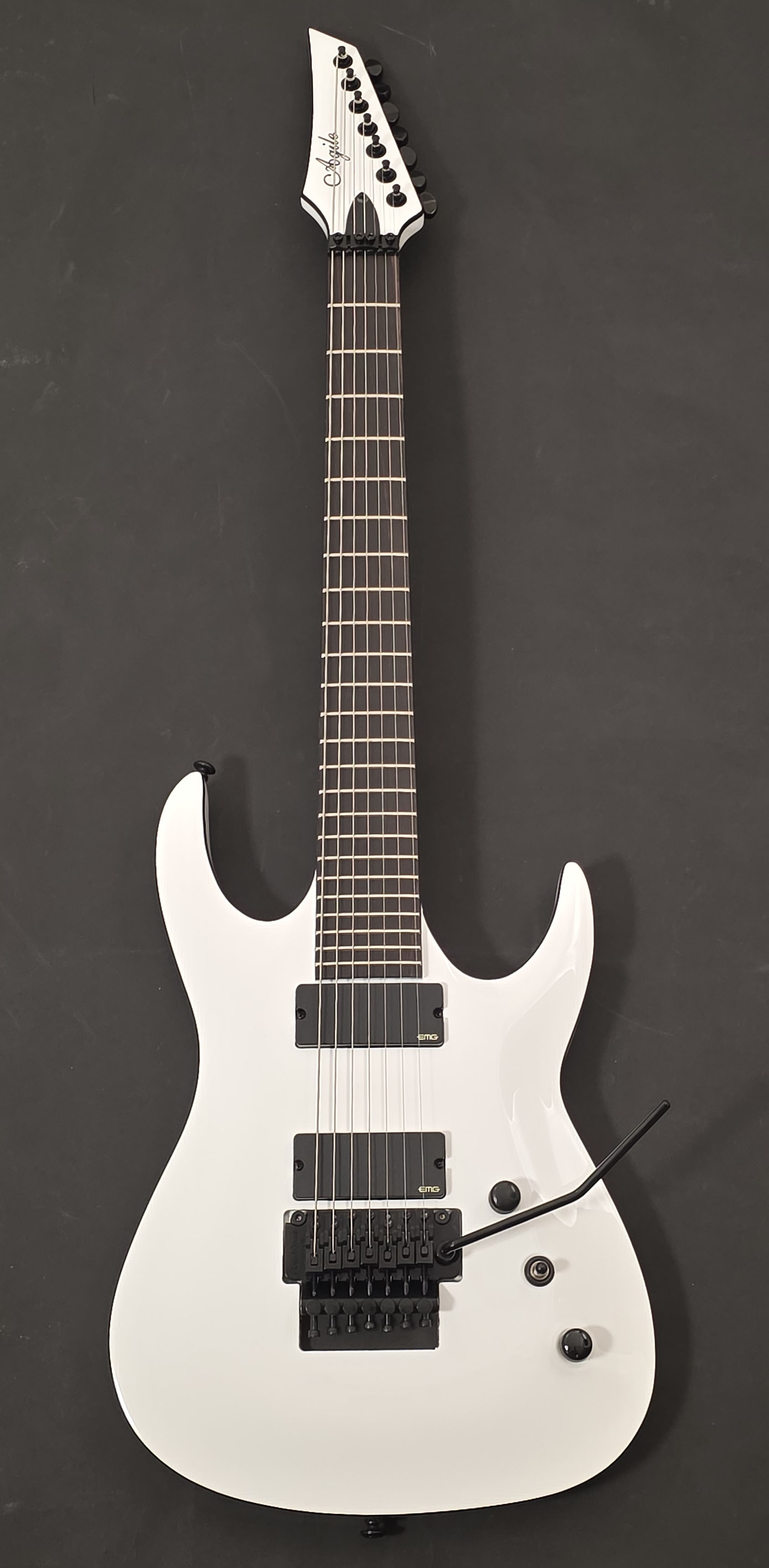 interceptorpro725EBEMGTribalWhiteBound1